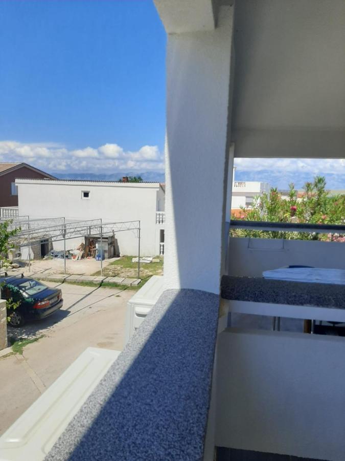 H&F Apartmani Vir Exterior foto