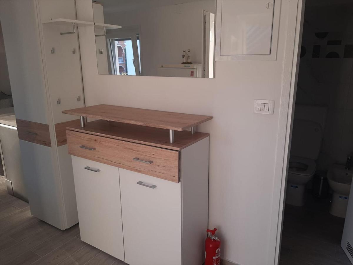 H&F Apartmani Vir Exterior foto