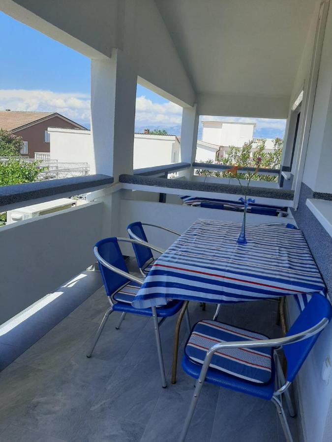 H&F Apartmani Vir Exterior foto
